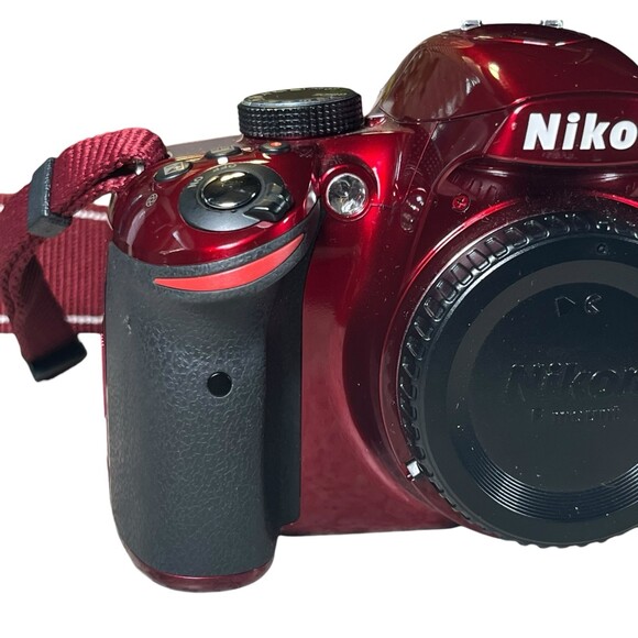 EXC++ RED Nikon D3200 Digital SLR Camera Body Only - Picture 10 of 16